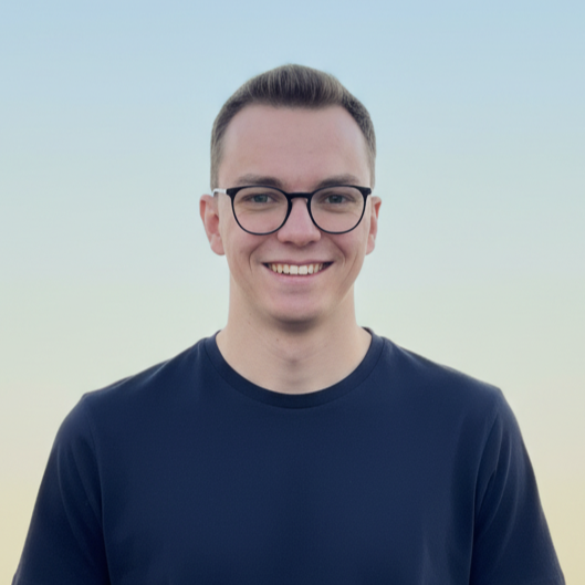 Elias_Square Elias - CEO